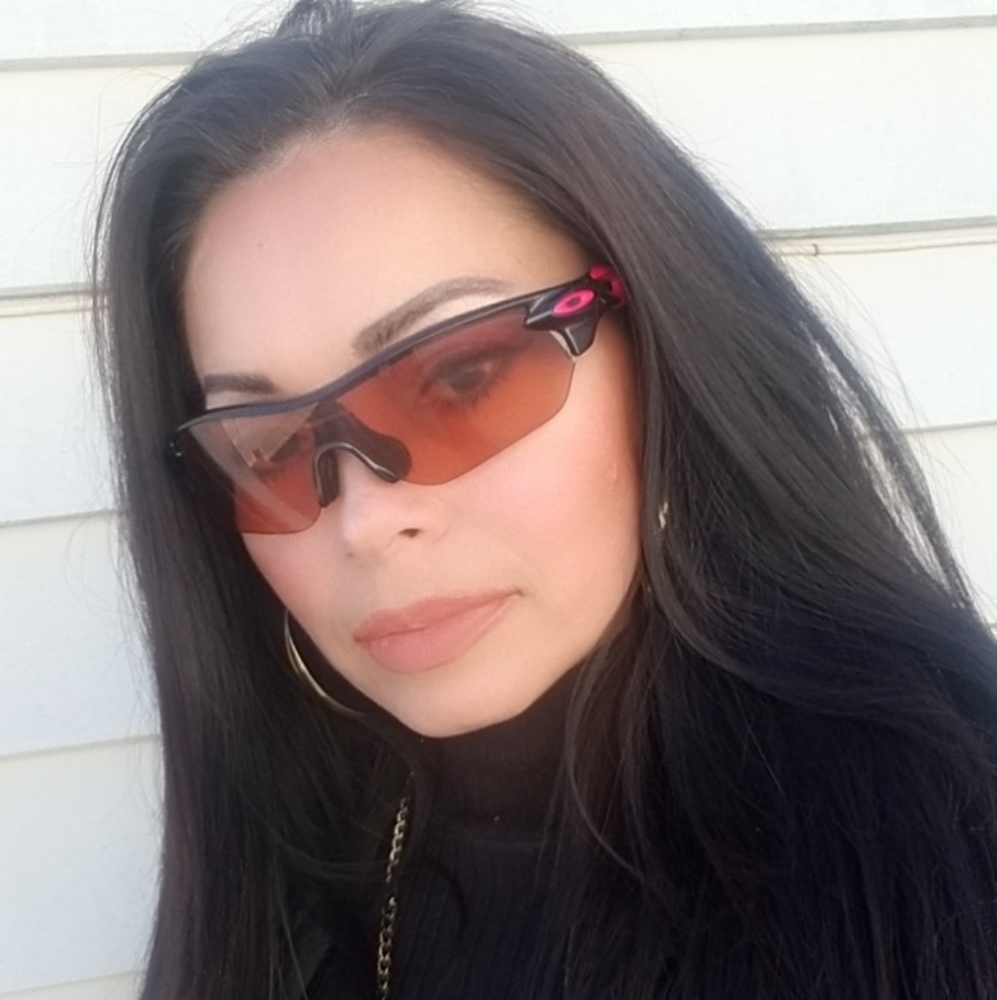 Oakley Sunglasses - Picture 2 of 8